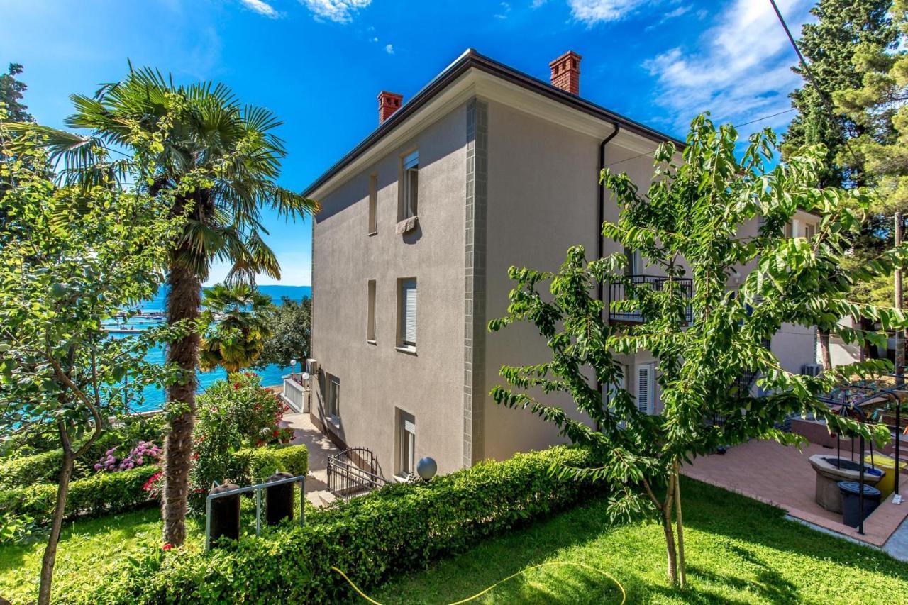 Apartments & Rooms Milcetic D Malinska Esterno foto