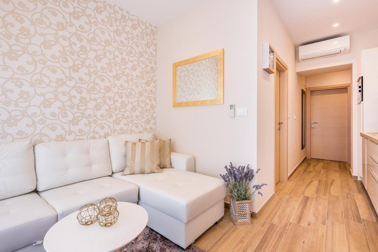 Apartments & Rooms Milcetic D Malinska Esterno foto