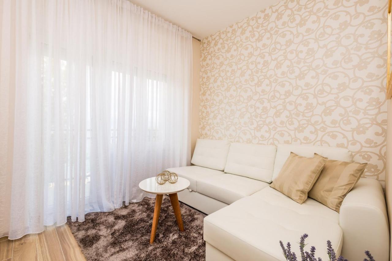 Apartments & Rooms Milcetic D Malinska Esterno foto